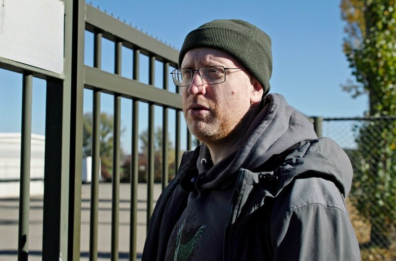 Friedrich Mülln von der SOKO Tierschutz ist überzeugt, dass die Menschen sich von der Fleischindustrie abwenden werden, wenn sie ihr wahres Gesicht erkennen. – Bild: Jakob Schmidt