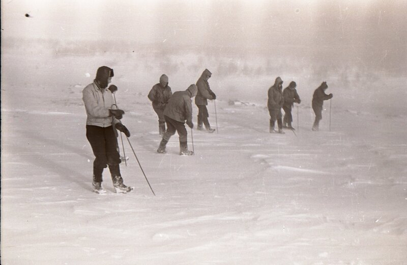 Wanderer im Uralgebirge. – Bild: Copyright: Discovery Communications, Inc. For Show Promotion Only