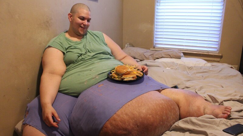 JT eating meal home. – Bild: TLC /​ Photobank 36960_Julius_004 /​ Discovery Communications, LLC