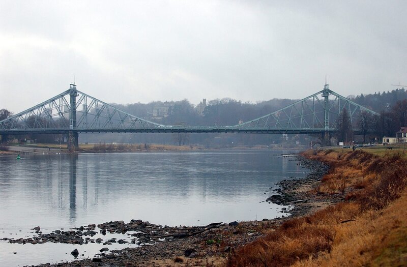 Die Loschwitzer Brücke in Dresden (im Volksmund „Das blaue Wunder“) – Bild: ZDF und Jürgen Detmers Die Loschwitzer Brücke in Dresden (im Volksmund „Das blaue Wunder“) – Bild: ZDF und Jürgen Detmers