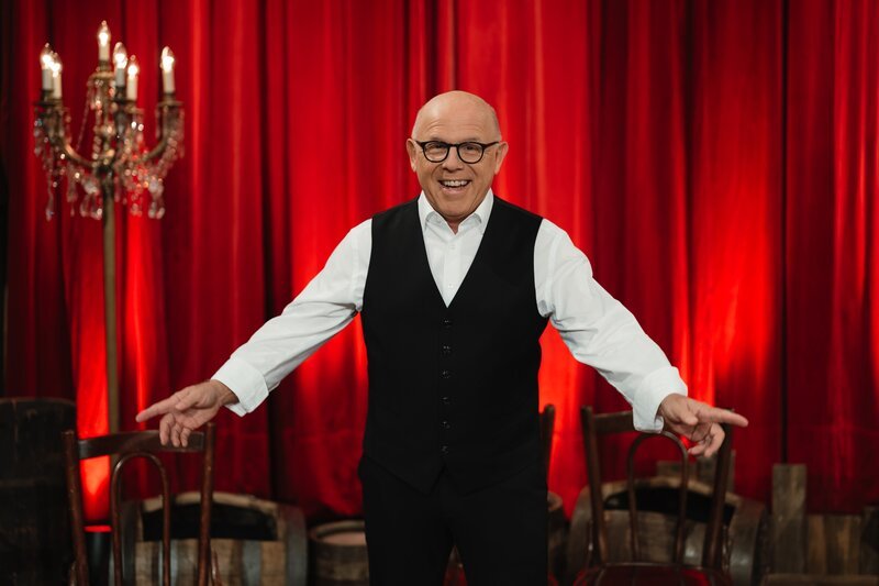 Gastgeber Jürgen Kirner. – Bild: Jan Saurer /​ BR