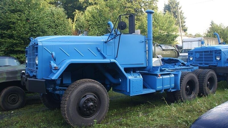 The truck that used to be green, is now a beautiful blue color thanks to Günther. – Bild: DMAX