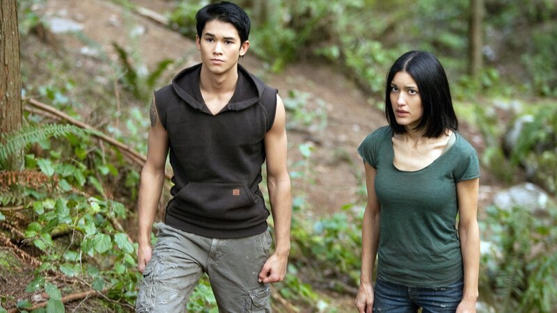 Werwölfe aus Jacobs Rudel: Seth (Booboo Stewart) und Leah (Julia Jones) Clearwater – Bild: Andrew Cooper, SMPSP /​ Summit Entertainment, LLC