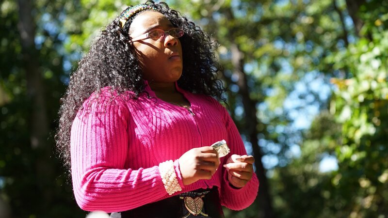 Andrea Chewing Gum Outside – Bild: Discovery, Inc.