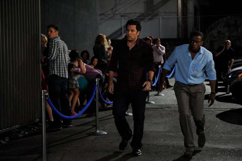 Pictured: (l-r) James Roday as Shawn Spencer, Dule Hill as Gus. – Bild: USA Network /​ UNIVERSAL CHANNEL