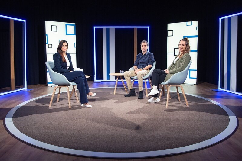 Südostschweiz Standpunkte: Long Covid und ME/CFS - Chronisch krank und doch unsichtbar; Moderatorin Corina Egli; Gregory Fretz; Michaela Berry – Bild: SRF/​PTV