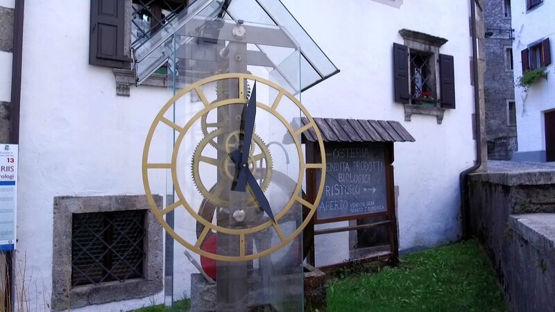 Val Pesarina Pesariis Uhrenkunstwerk. – Bild: ORF/Hans Jöchler VM Records Val Pesarina Pesariis Uhrenkunstwerk. – Bild: ORF/Hans Jöchler VM Records