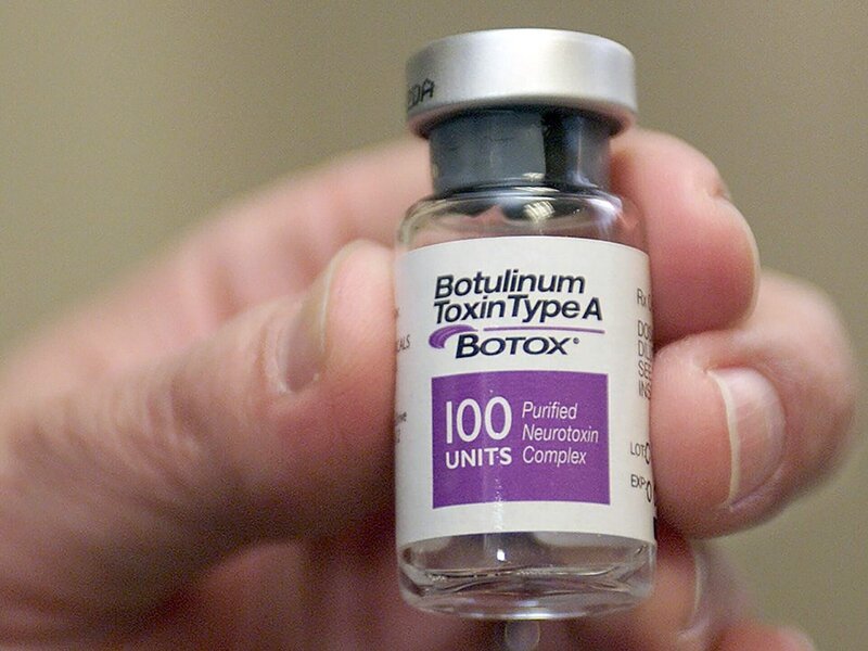 Botox im Fläschchen. – Bild: ORF/​WMA