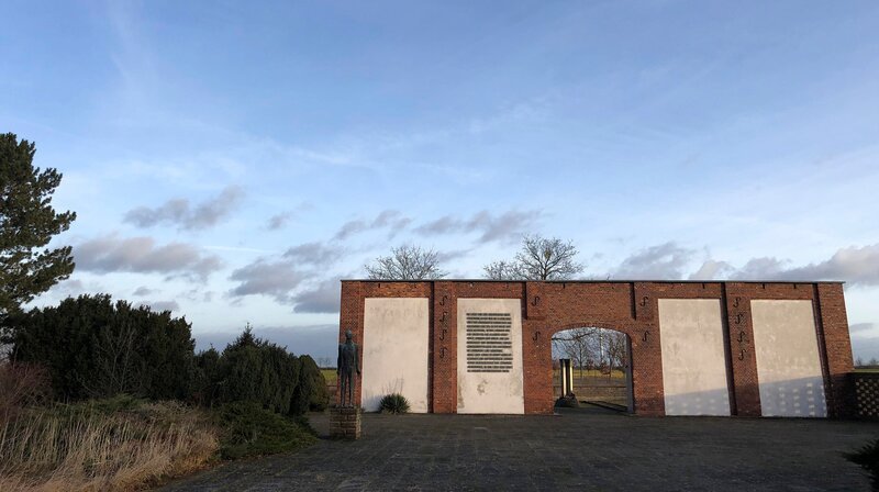 Die Ruine der Isenschnibber Feldscheune – Bild: MDR/Jutta-Valeska Hinz Die Ruine der Isenschnibber Feldscheune – Bild: MDR/Jutta-Valeska Hinz