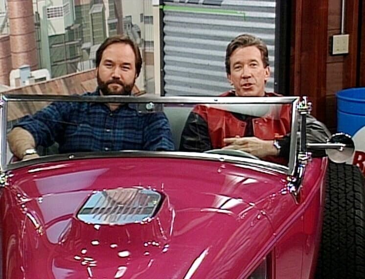 Der Automobilclub Michigan hat Tim (Tim Allen, r.) zum „Autokönig des Jahres“ gewählt. Da freut sich auch Kollege Al (Richard Karn)! – Bild: VOX
