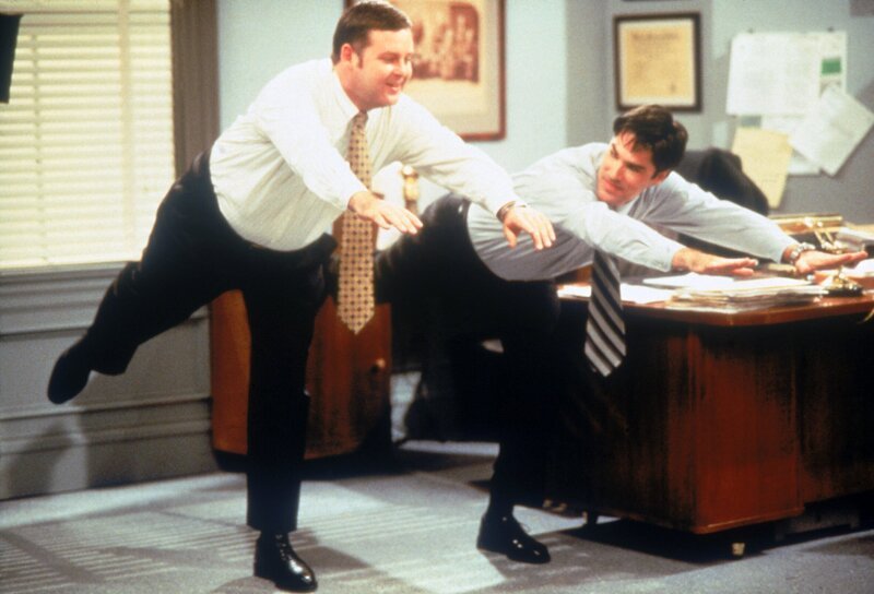 Greg (Thomas Gibson, r.) und Pete (Joel Murray, l.) – Bild: Disney /​ Disney•Pixar /​ Lucasfilm LTD /​ Marvel