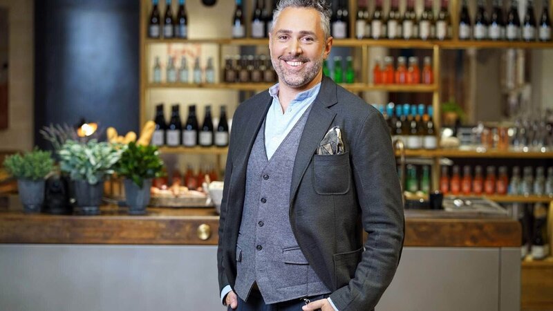 Gastgeber Roland Trettl – Bild: MG RTL D /​ Stefan Gregorowius