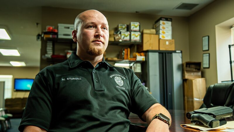 Appalachia Highway Intensity Drug Trafficking Area, Detective Matthew Sturgill – Bild: Warner Bros. Discovery, Inc. or its subsidiaries and affiliates. All rights reserved.