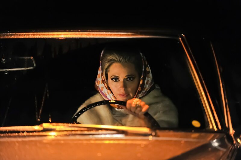 PSYCH -- „1967: A Psych Odyssey“ Episode 806 -- Pictured: Maggie Lawson as Juliet O’Hara. – Bild: USA Network Media, LLC /​ UNIVERSAL CHANNEL