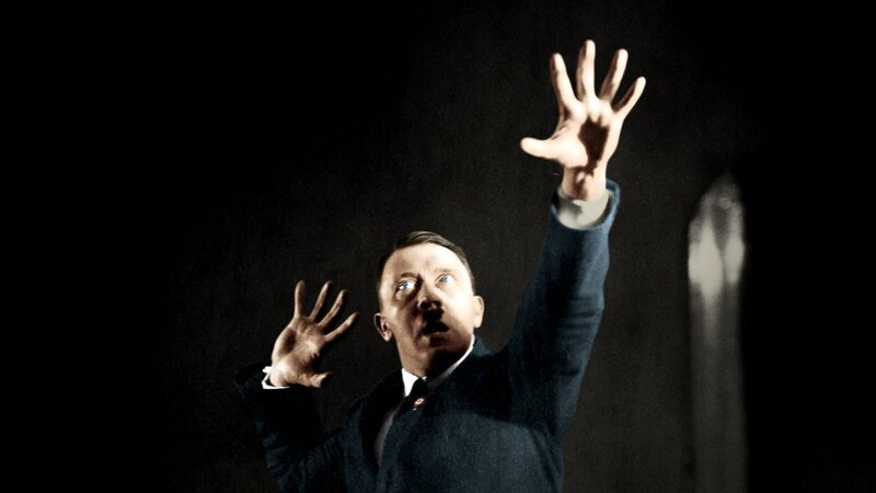 Munich, August, 1927: Hitler photographed by Heinrich Hoffmann. – Bild: CC & C /​ Bayerische Staatsbibliothek
