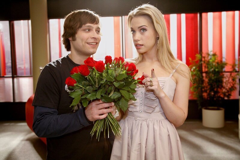 Brunos (Tim Sander, l.) Herz schlägt zu Hannahs Enttäuschung nur für Kim (Lara-Isabelle Rentinck, r.). – Bild: SAT.1