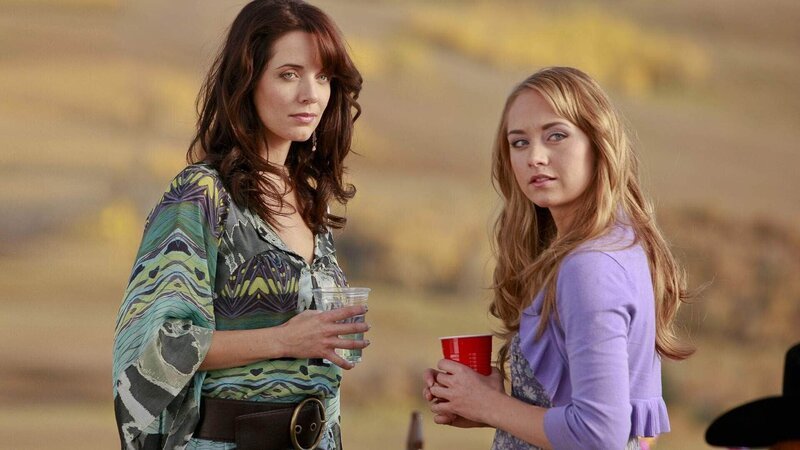 Lou und Amy sind zu Gast auf Ashleys und Calebs Hochzeit. – Bild: MG RTL D