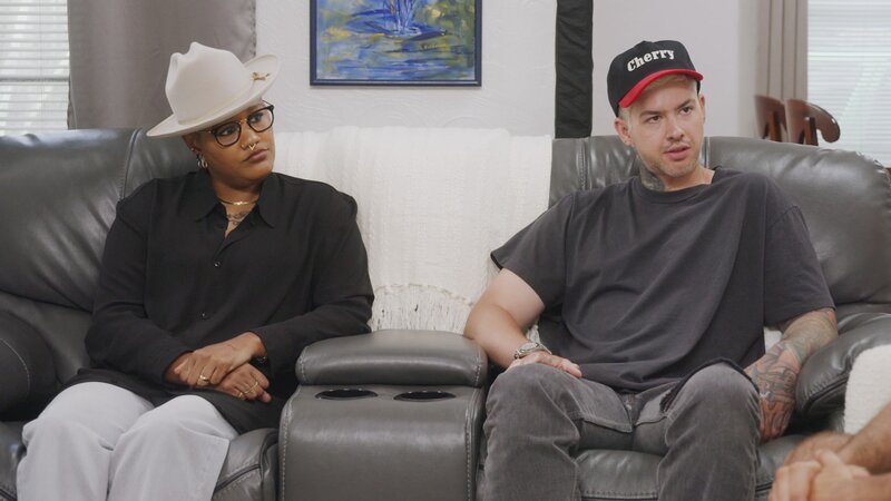 v.li.: Rahne Jones, Travis Mills – Bild: Paramount