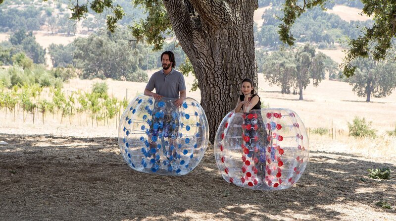 Franklin (li., Keanu Reeves) und Lindsay (re., Winona Ryder). – Bild: WDR/​Service Fish, LLC.