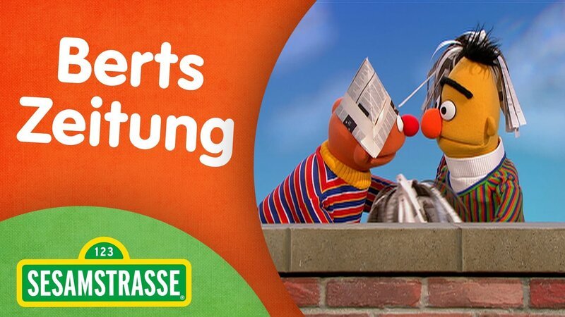 Ernie hat eine Menge Ideen, was Bert mit seiner Zeitung anfangen könnte. – Bild: NDR/​Studio Hamburg Produktion/​Sesame workshop