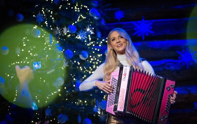 Melissa Naschenweng. – Bild: Peter Krivograd /​ ORF