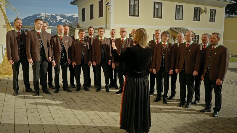 Sängerrunde Zlan. – Bild: ORF/​Metafilm GmbH