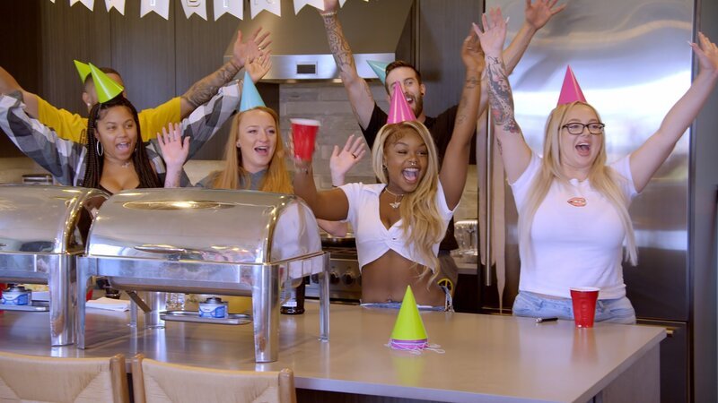 Vorne, v.li.: Cheyenne Floyd, Maci Bookout, Kiaya Elliott, Jade Cline – Bild: Paramount