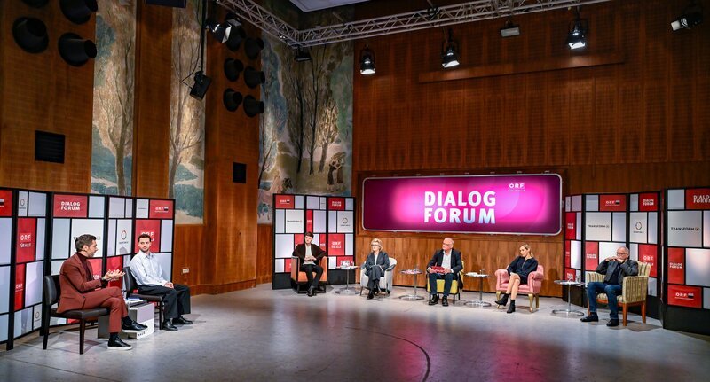 Philipp Maschl, David Steffens, Felix Hlatky, Gabriela Bacher, Klaus Unterberger, Judith Elhenicky, Konrad Paul Liessmann. – Bild: ORF/​Thomas Jantzen