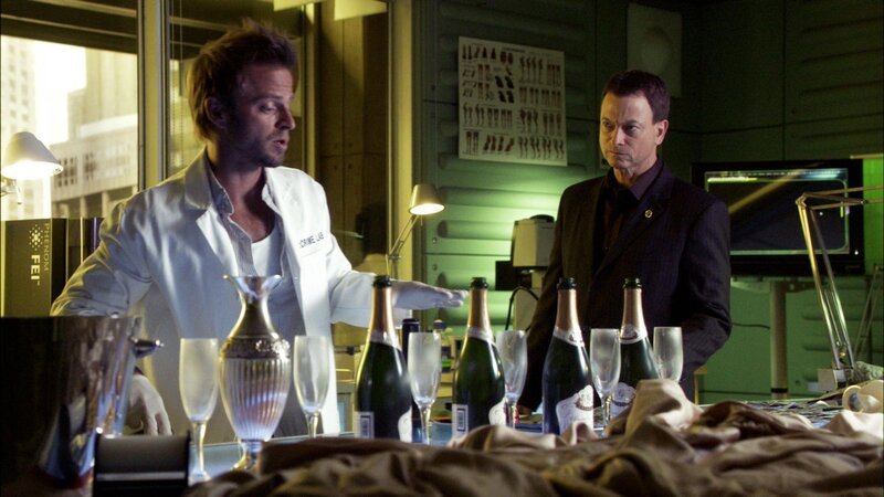 Detective Danny Messer (Carmine Gioviazzo) und Detective Mac Taylor (Gary Sinise) – Bild: RTL Crime