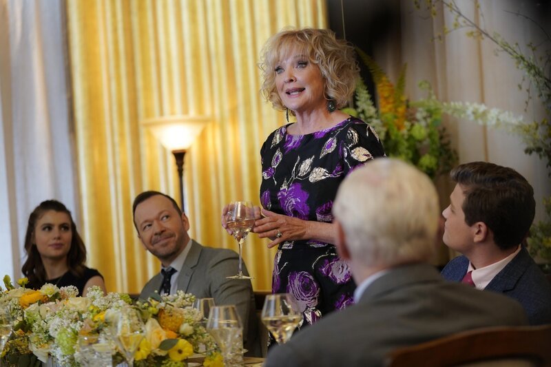 (v.l.n.r.) Nicky Reagan-Boyle (Sami Gayle); Danny Reagan (Donnie Wahlberg); Lena Janko (Christine Ebersole) – Bild: CBS Broadcasting, Inc.