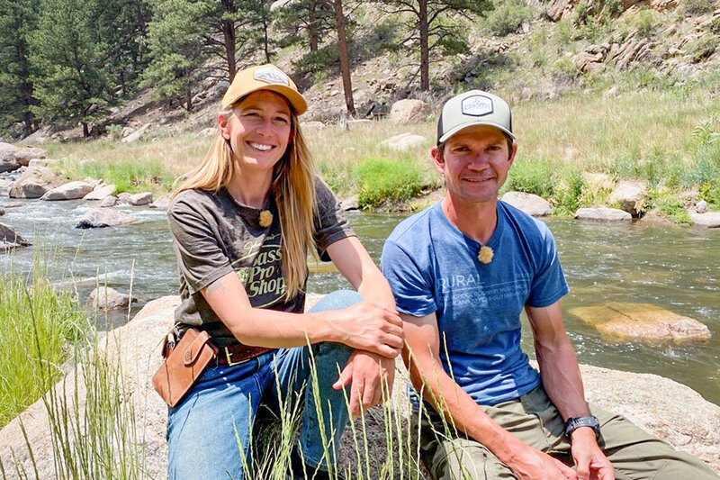 Auf und davon; Staffel 17, Folge 3; Mirjam und Marc Dunkel wandern auf eine Ranch in Colorado aus. – Bild: SRF1