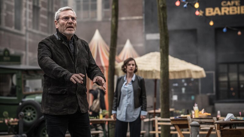 Julien Baptiste (Tchéky Karyo) – Bild: Two Brothers Pictures and all3media international Lizenzbild frei