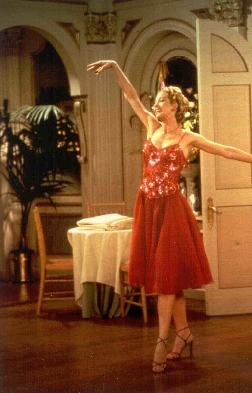 Greg und Dharma erklären sich bereit, Gregs Cousine Jennifer bei sich aufzunehmen. Doch der rebellische Teenager ist für nichts zu begeistern … – Bild: TV3