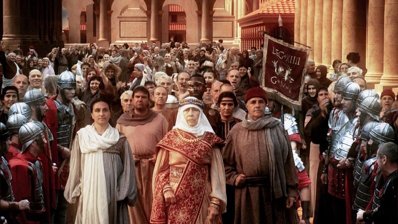 Kaiserin Helena in „heiliger Mission“: Es ist Kaiserin Helena, die Mutter von Kaiser Konstantin, die die Gebeine der Heiligen Drei Könige nach Konstantinopel bringt. – Bild: ORF/​Stein Filmproduktion/​Martin Papirowski