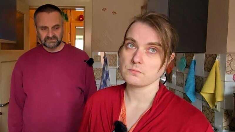 Olaf und Jessica versuchen  ihr Leben neu zu ordnen. – Bild: RTLZWEI