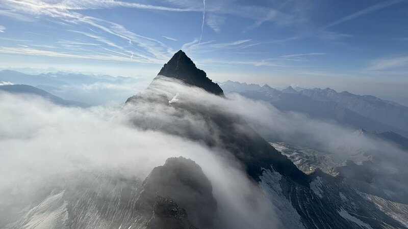 Großglockner mit Gipfel. – Bild: Philip Pürcher/​Interspot Film