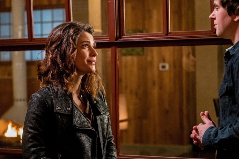 L-R: Lea Dilallo (Paige Spara) and Dr. Shaun Murphy (Freddie Highmore) – Bild: Kailey Schwerman /​ Sony /​ American Broadcasting Companies, Inc.