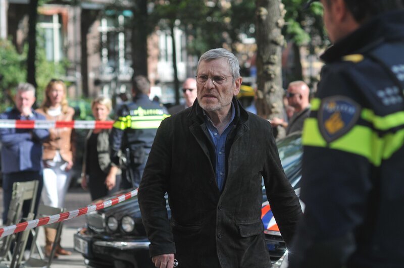 Julien Baptiste (Tchéky Karyo) – Bild: Two Brothers Pictures and all3media international Lizenzbild frei