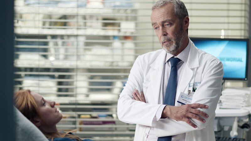 Klare Worte: Laurence Leboeuf als Magalie Leblanc, John Hannah als Jed Bishop – Bild: SRF/​2019 Sphere Media 2020 inc.