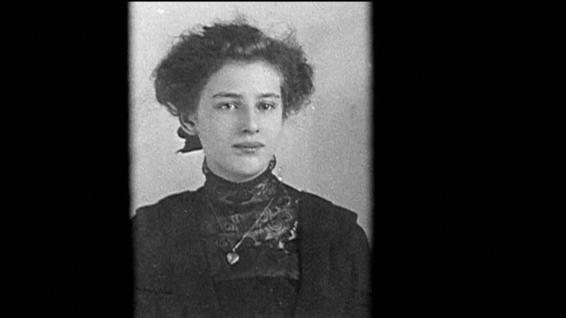 Klara, die Jüngste der Familie Heydebreck. – Bild: BR/​NDR