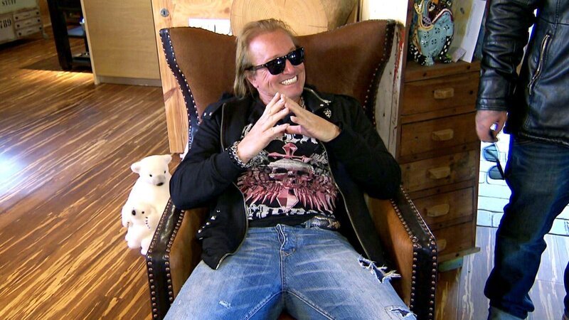 Die Geissens unterwegs in Valberg und Robert feiert seinen Geburtstag. – Bild: RTL Zwei