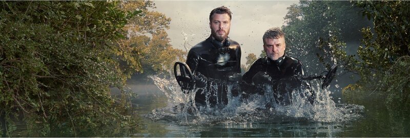 L-R: Rick Edwards und Beau Ouimette – Bild: Hello Halo Productions MMXXI Lizenzbild frei