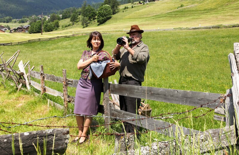 Franziska Walser (Erna), August Schmölzer (Anton Wolf). – Bild: Andrea Mayer-Rinner /​ ORF