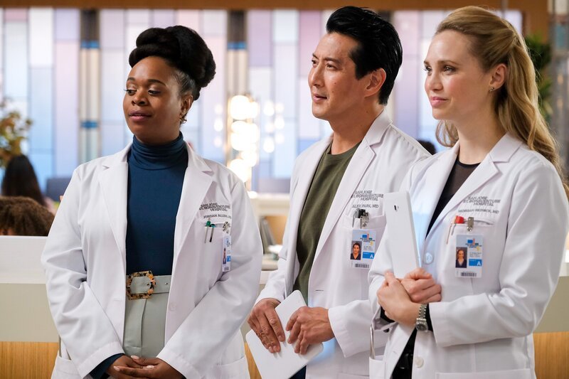 (v.li.): Bria Henderson (Dr. Jordan Allen), Will Yun Lee (Dr. Alex Park), Fiona Gubelmann (Dr. Morgan Reznick). – Bild: ORF/​Sony Pictures/​ABC