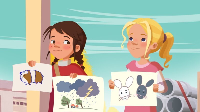 Tara und Tieneke verkaufen ihre selbst gemalten Bilder. – Bild: ZDF/​WunderWerk GmbH