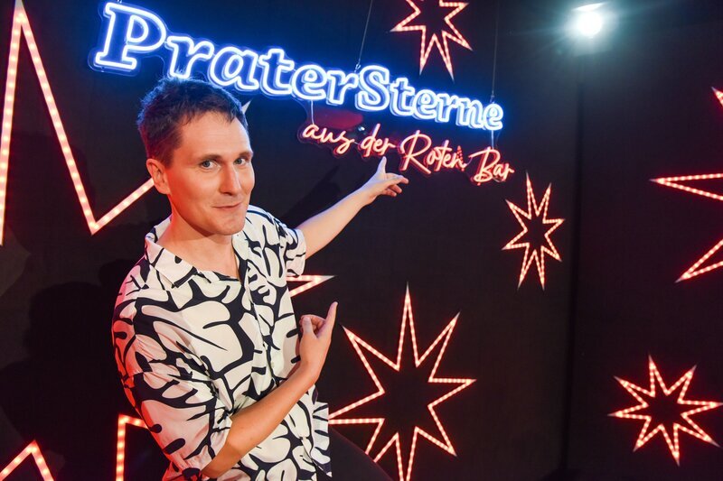 Hosea Ratschiller. – Bild: ORF/​Hubert Mican