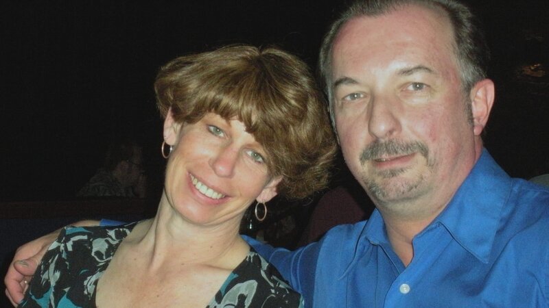 Cynthia Thomas (l.); Opfer Terry Thomas (r.) – Bild: Terry Thomas