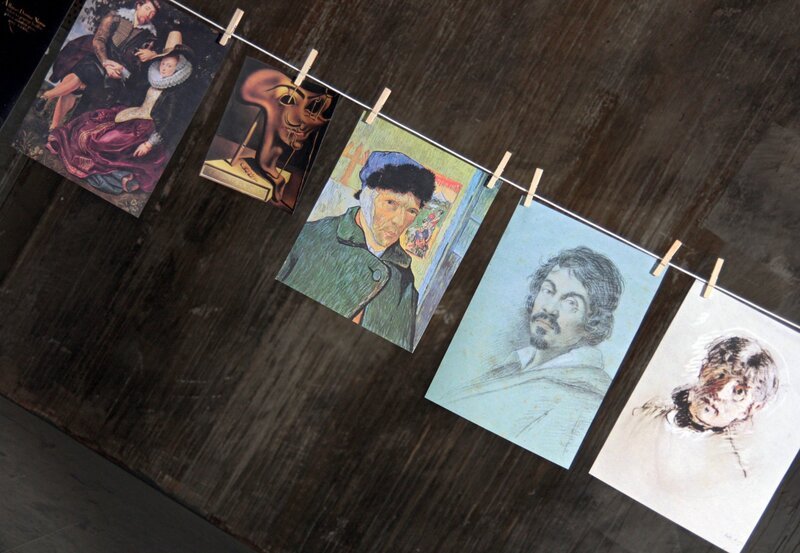 Bilder-Wäscheleine. – Bild: SWR/​megaherz/​Robert Mayer