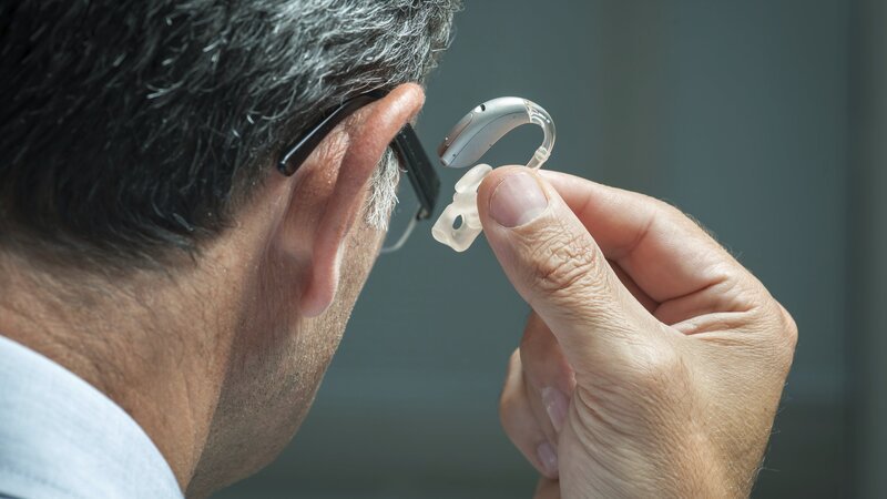 Hearing Aid – Bild: Thinkstock/​AlexRaths