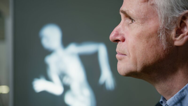 Carel van Schaik, zoologist and anthropologist from Zurich, Switzerland – Bild: Curiosity TV